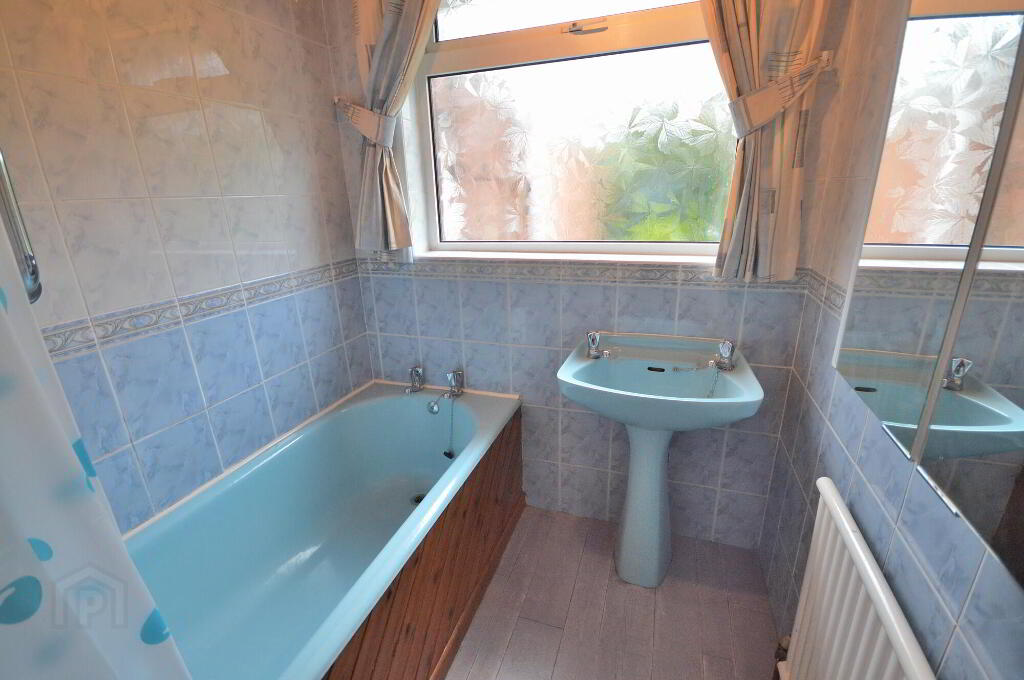 Photo 13 of 10 Binnian Ave, Newtownards