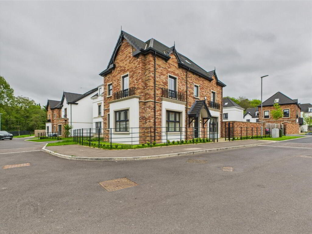16 Castlehill Wood, Belfast, BT4 3PJ