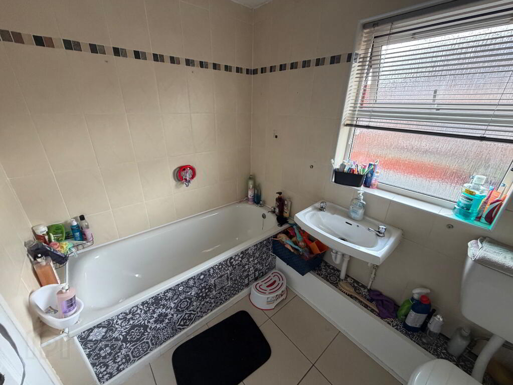 Photo 6 of 12 Esker Gardens, Waterside, L'Derry