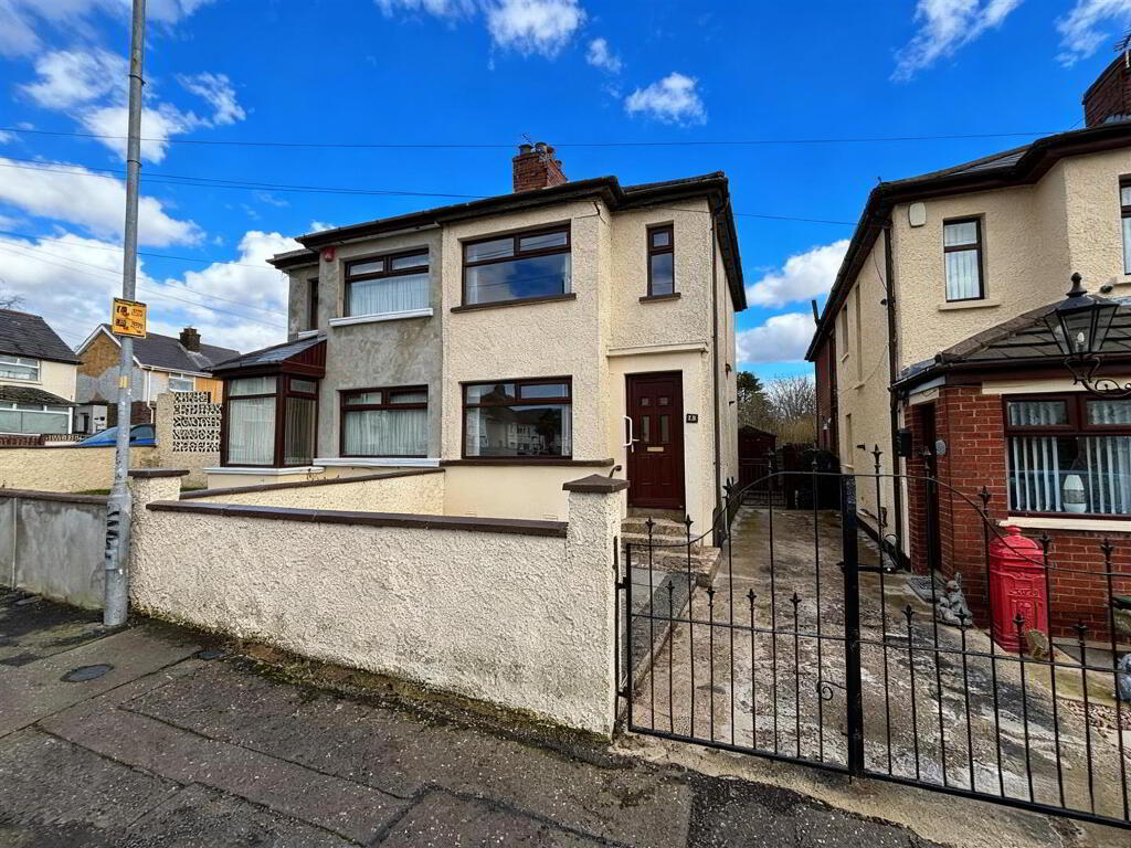 25 Joanmount Drive, Belfast, BT14 6PB