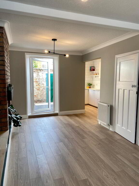 Photo 8 of 73 Victoria Avenue, Belfast