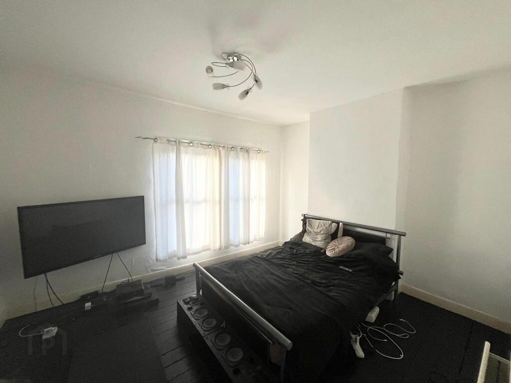 Photo 6 of 88 Greenore Street, Belfast