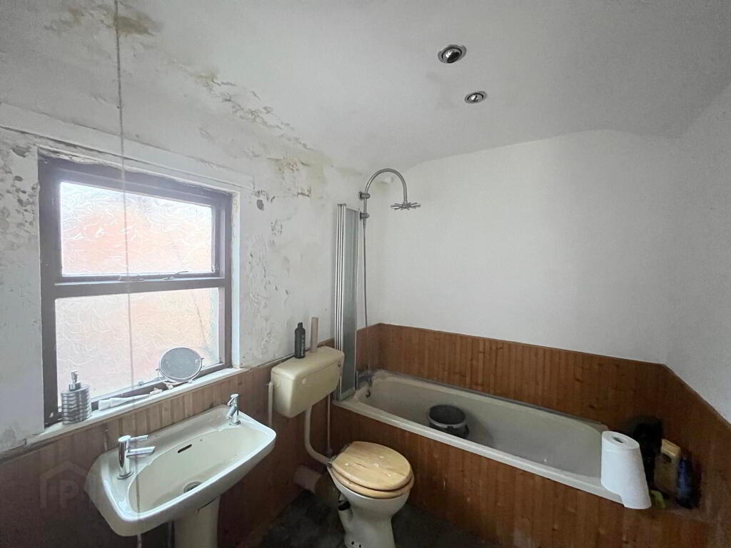 Photo 9 of 88 Greenore Street, Belfast