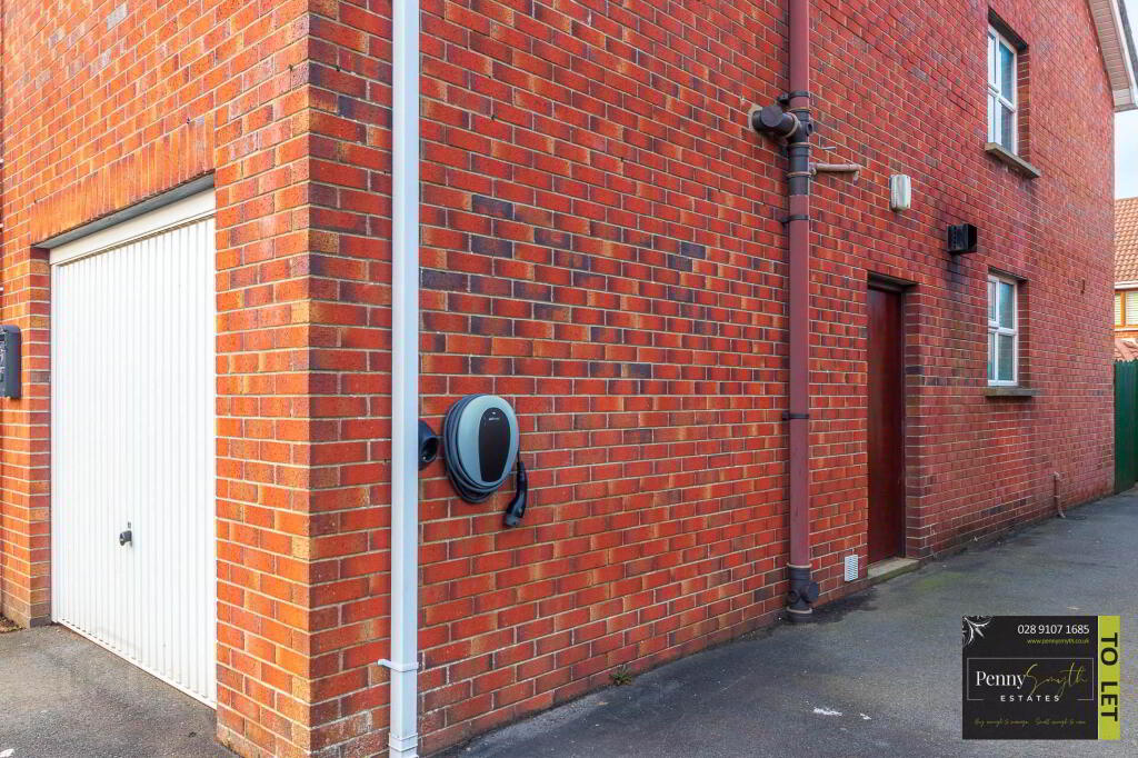 Photo 3 of 1 Lord Wardens Green, Bangor