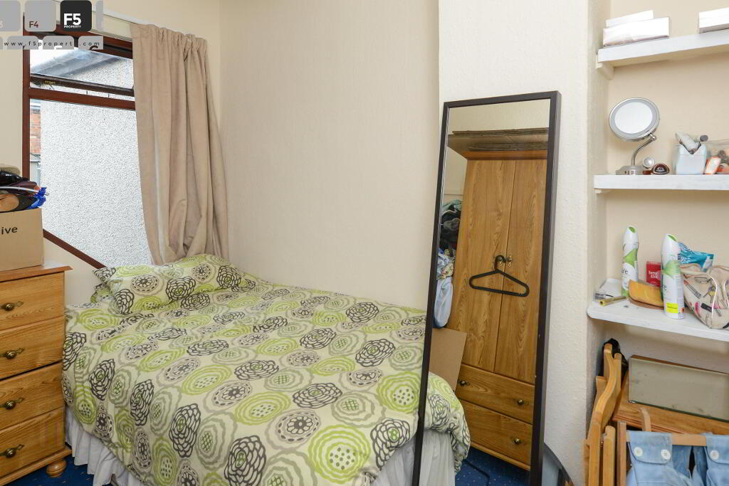 23 St Albans Gardens F5 Rent-2119