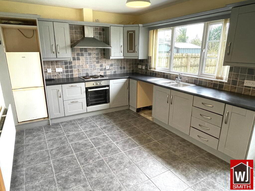 Photo 9 of 7 Milldam View, Castlederg