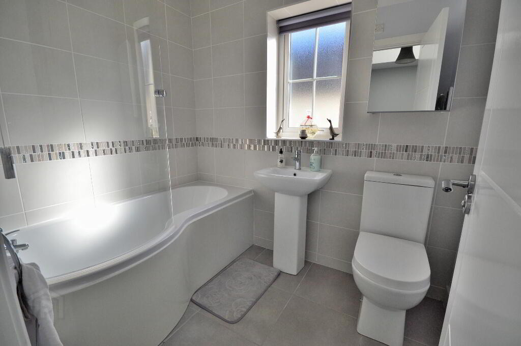 Photo 10 of 6 Rocklyn Walk, Donaghadee