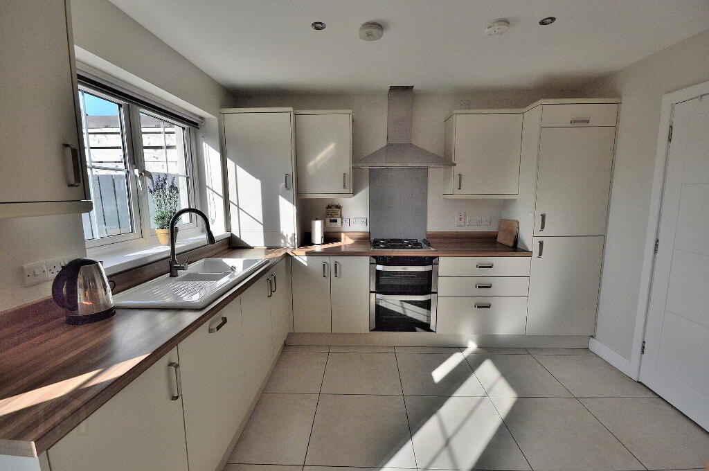 Photo 7 of 6 Rocklyn Walk, Donaghadee