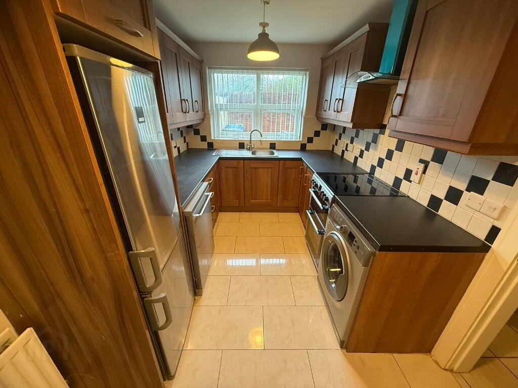 Photo 2 of Top Of The Hill, Waterside, L'Derry