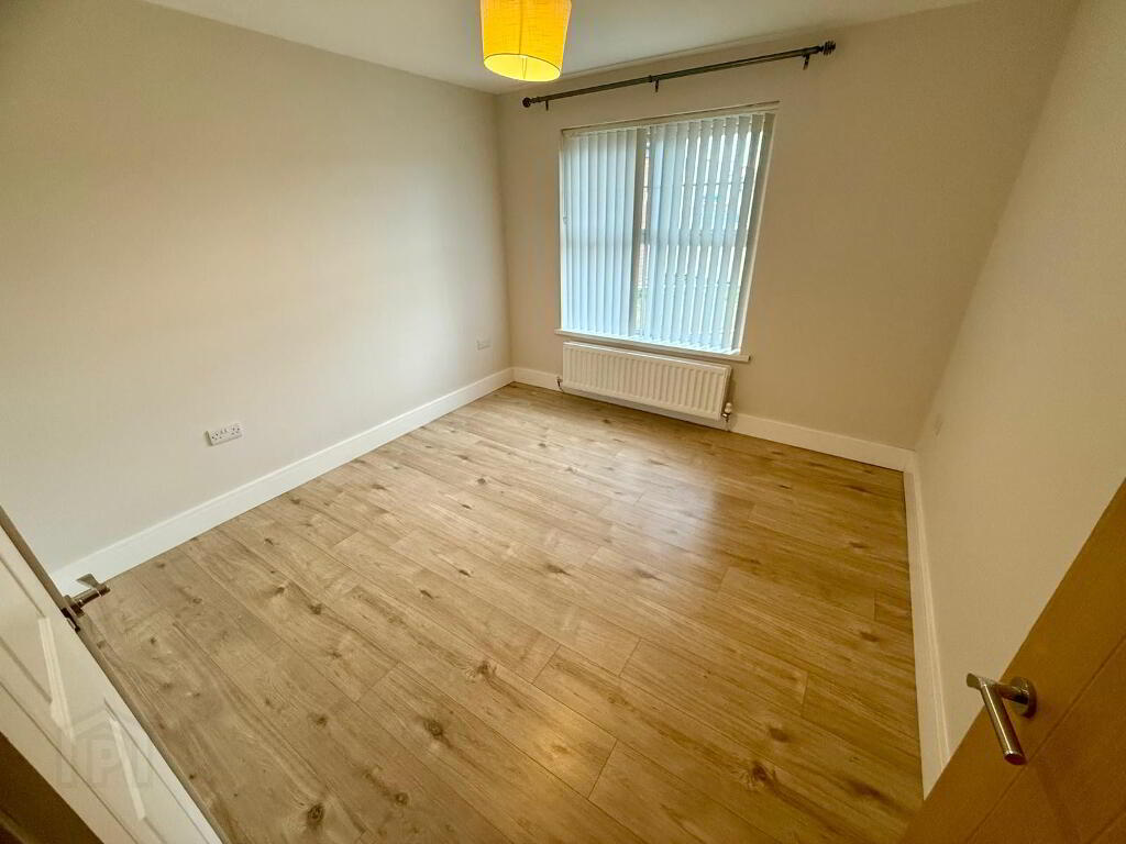 Photo 5 of Top Of The Hill, Waterside, L'Derry