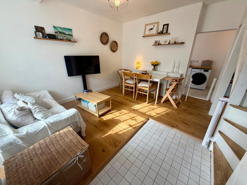 Photo 2 of 3 Clifton Street, Waterside, L'Derry