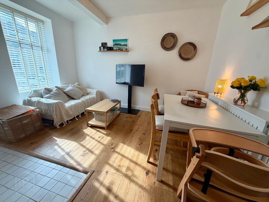 Photo 3 of 3 Clifton Street, Waterside, L'Derry