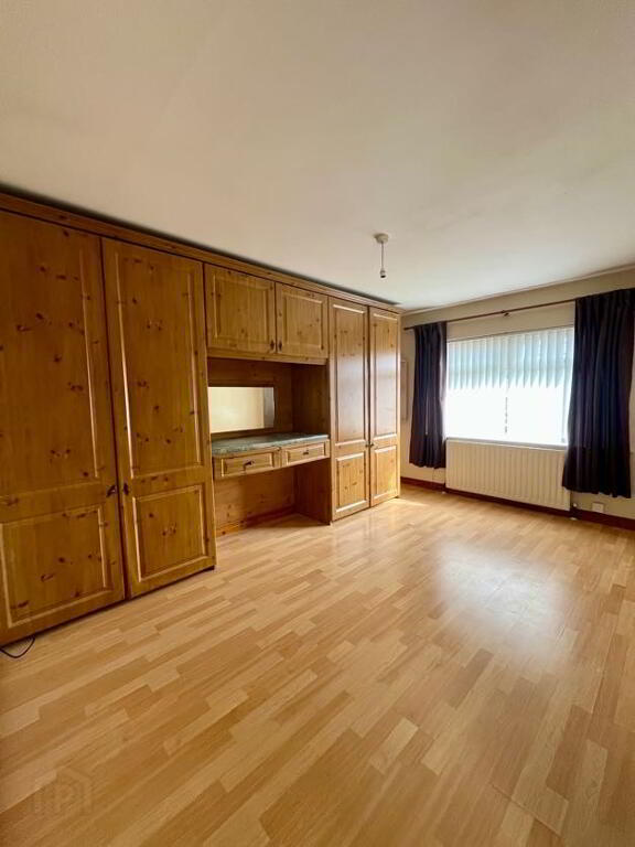 Photo 9 of 33 Lisnarea Avenue, Cityside, Derry/Londonderry