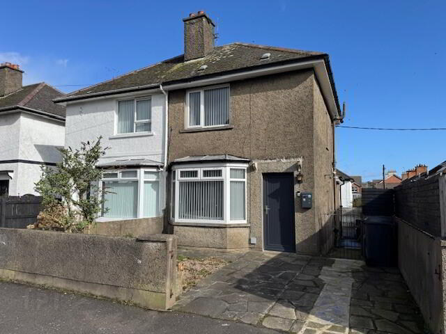 Photograph 1,  55 Windsor Avenue