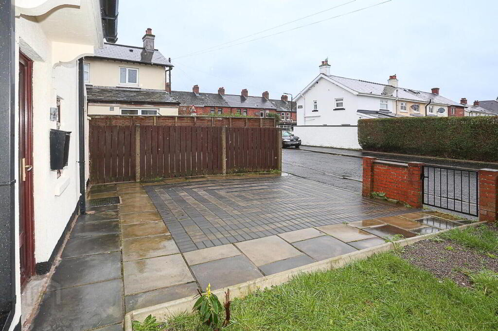 Photo 3 of 54 Rosebery Gardens, Belfast