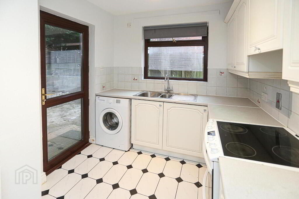 Photo 18 of 54 Rosebery Gardens, Belfast