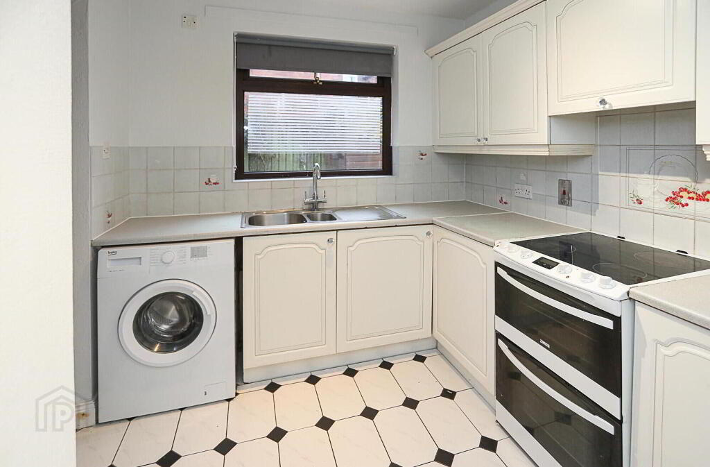 Photo 16 of 54 Rosebery Gardens, Belfast