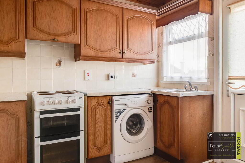 Photo 12 of 8a Andrews Shorefield, Bangor