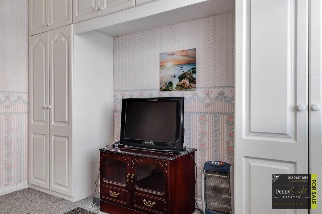 Photo 21 of 8a Andrews Shorefield, Bangor