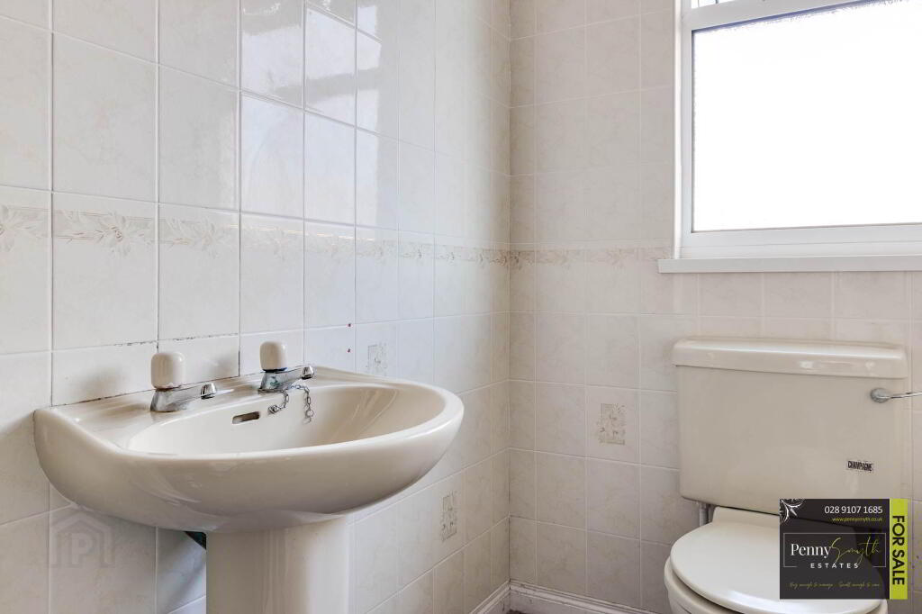 Photo 26 of 8a Andrews Shorefield, Bangor