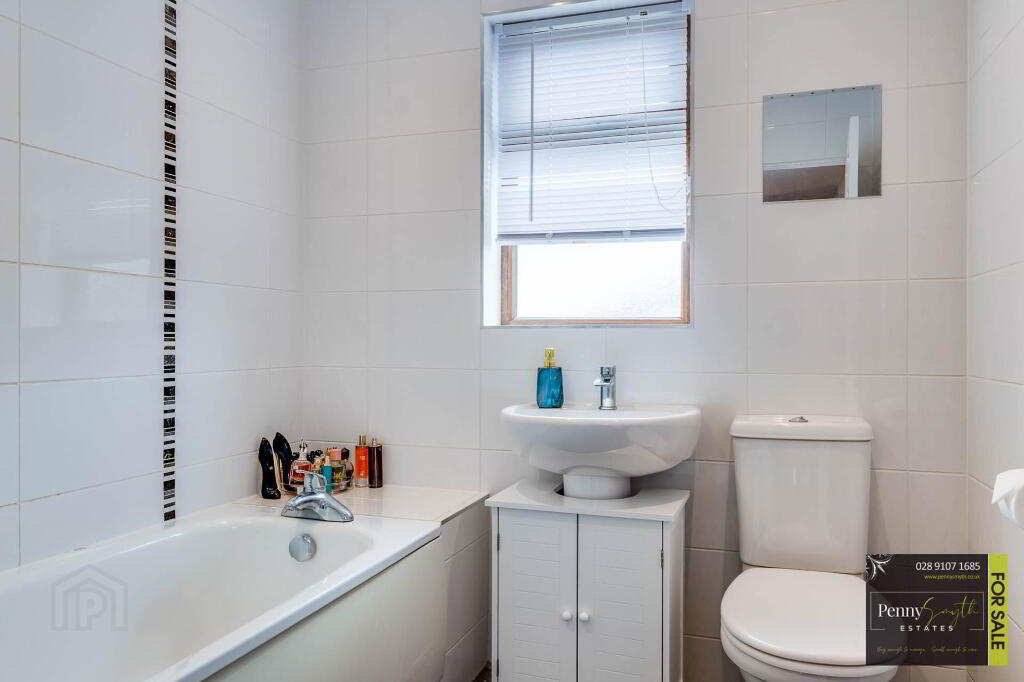 Photo 25 of 11 Stonebridge Lane, Newtownards