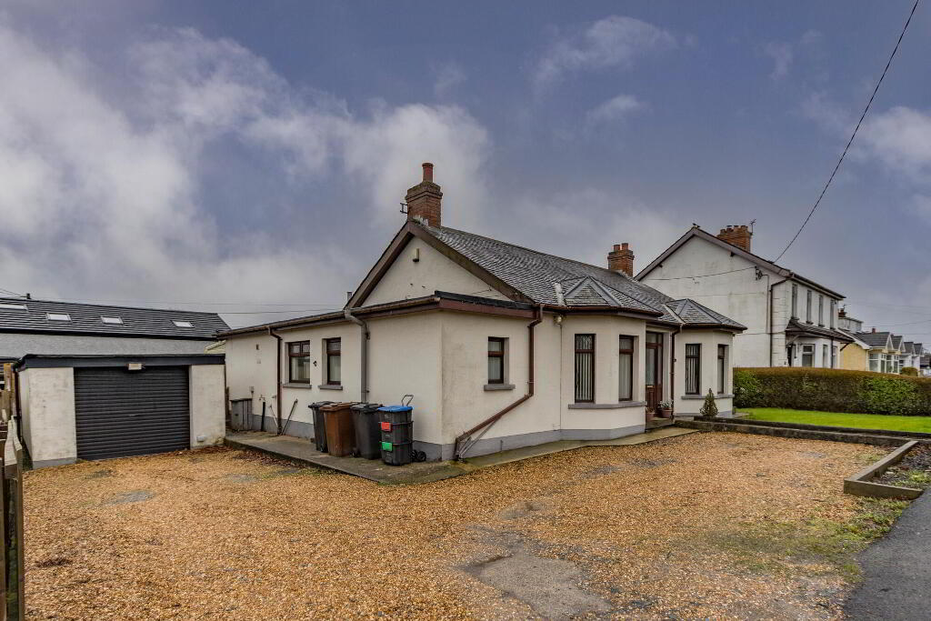 Photo 3 of 234 Ballygowan Road, Belfast