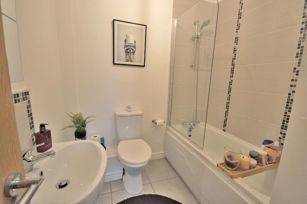 Photo 8 of 42 Linen Crescent, Bangor