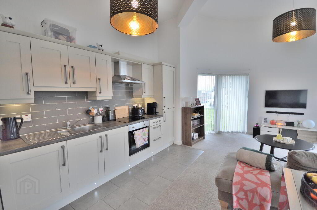 Photo 4 of 42 Linen Crescent, Bangor