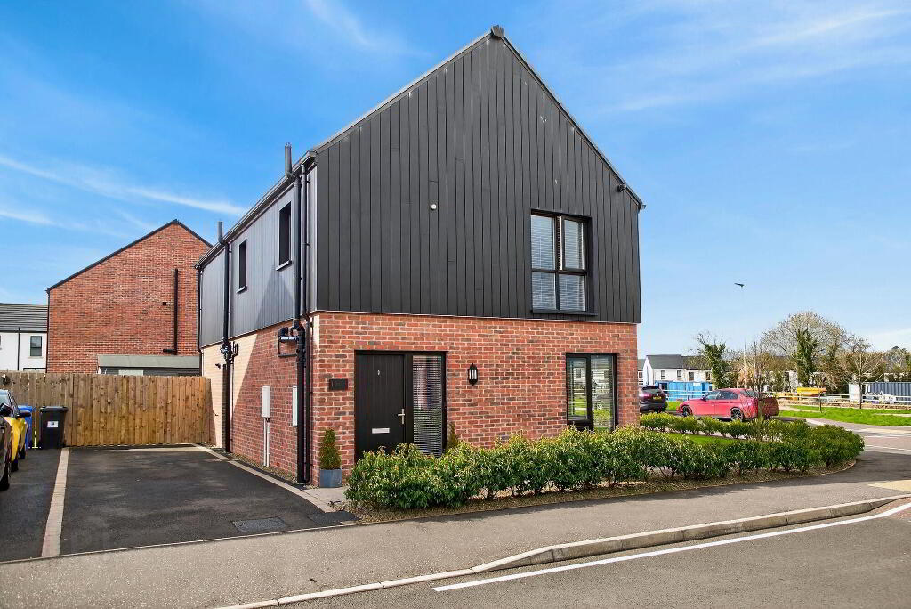 Photo 1 of 11 Wattstown Green, Coleraine