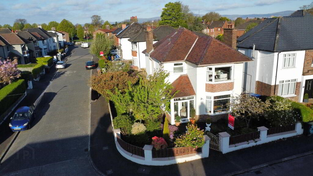 21 Thornhill Park, Belfast, BT5 7AR