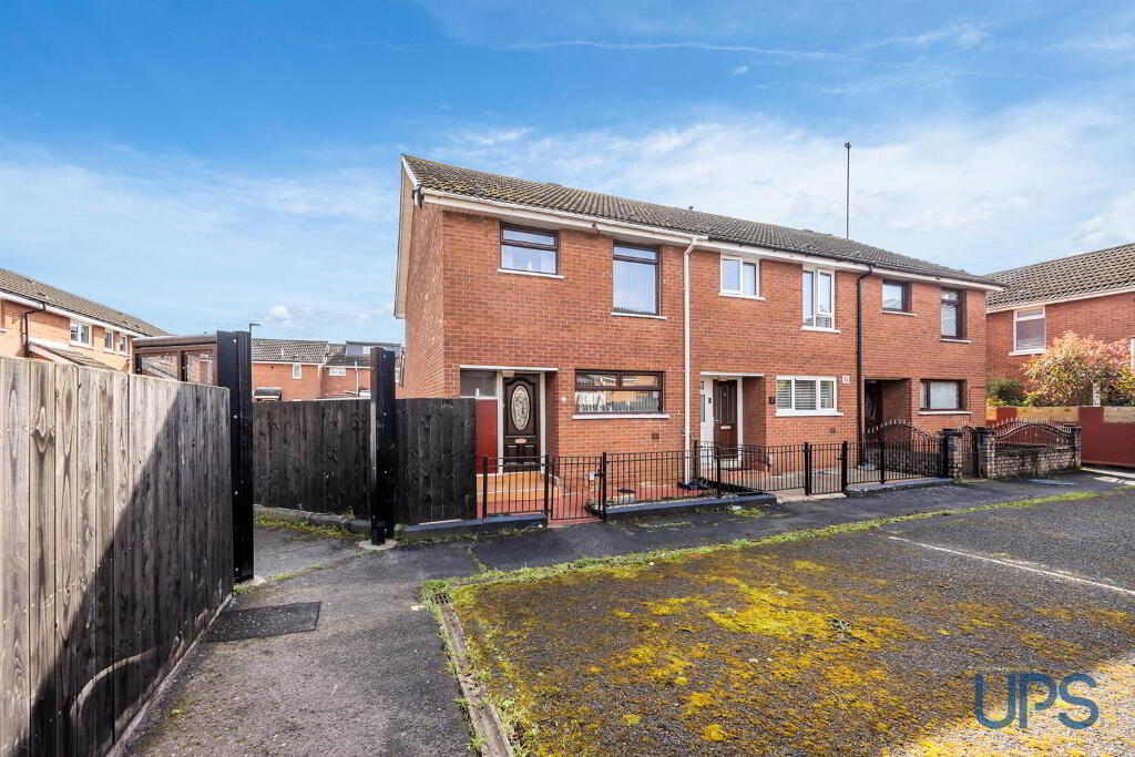 9 Ladymar Court, Off Grosvenor Road, Belfast, BT12 4NR