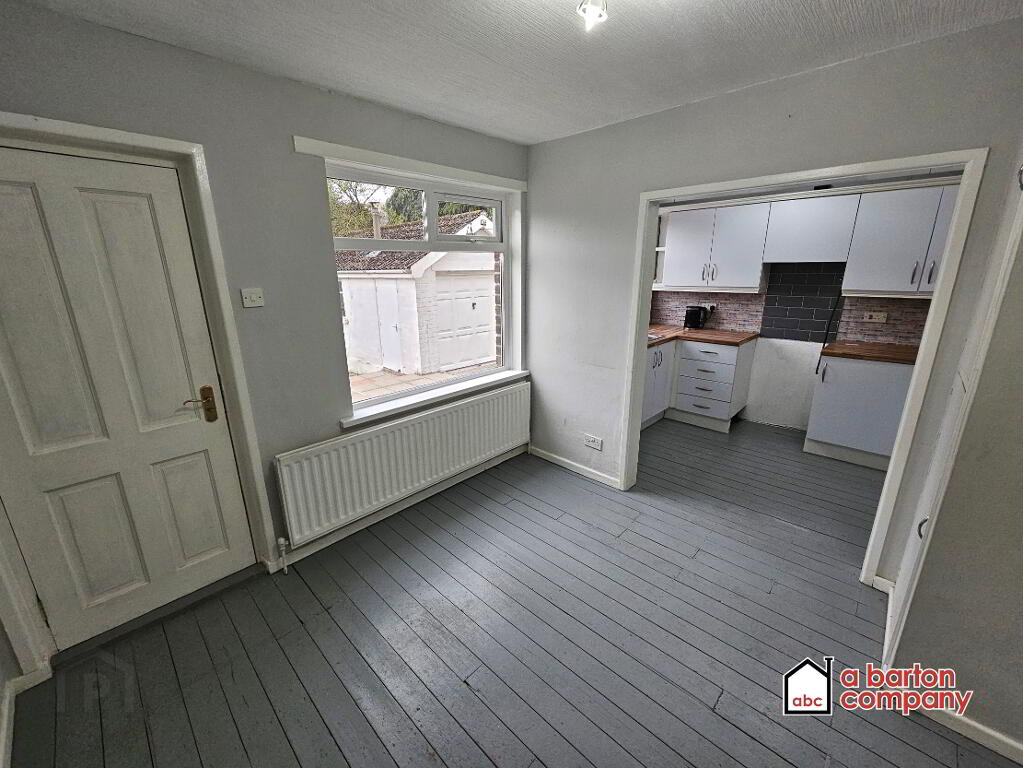 Photo 13 of 69 Church Crescent, Glengormley, Newtownabbey