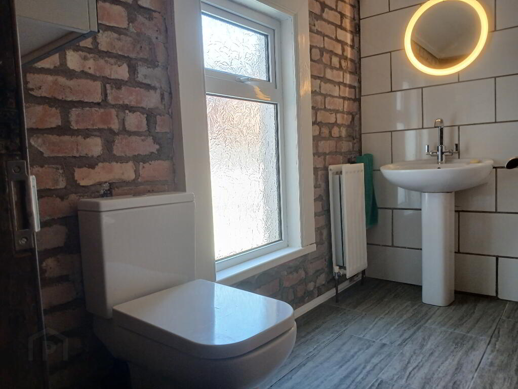 Photo 9 of 33 Kensington Avenue, Belfast