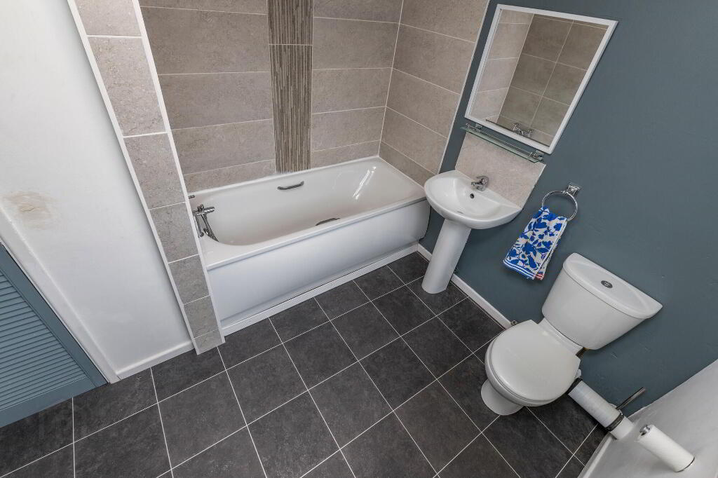 Photo 11 of 50 Kensington Avenue, Belfast