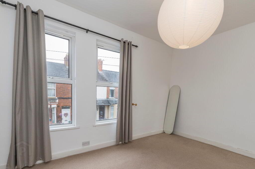 Photo 15 of 50 Kensington Avenue, Belfast