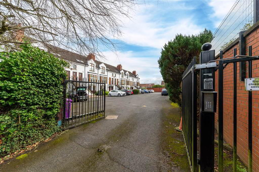 Apt 7, Locksley Lane, Upper Lisburn Road, Belfast, BT10 0BH