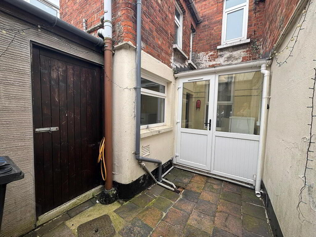 Photo 16 of 66 London Street, Belfast