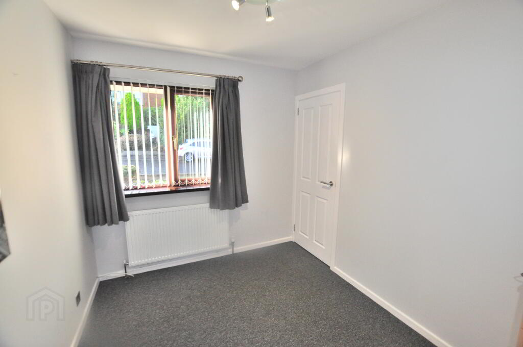 Photo 8 of 14 Vaddegan Drive, Glengormley