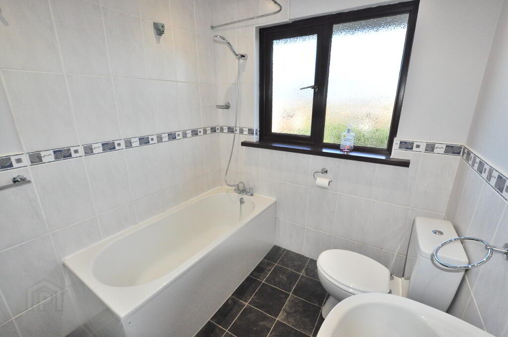 Photo 10 of 14 Vaddegan Drive, Glengormley