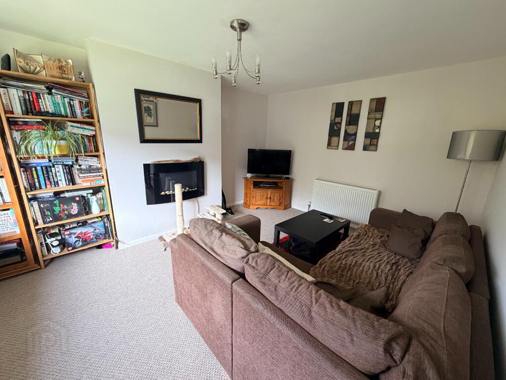 Photo 3 of 14 Vaddegan Drive, Glengormley