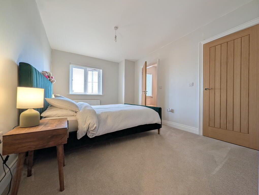 Photo 22 of 40 Tollymore Brae, Newcastle