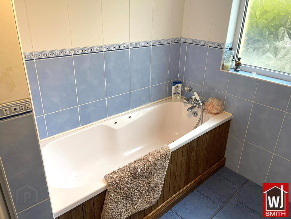 Photo 31 of 18 Grove Heights, Ederney