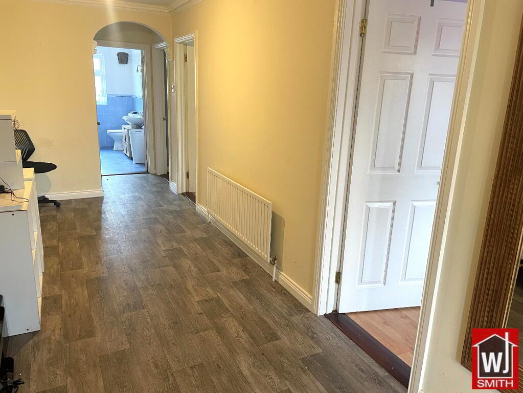 Photo 6 of 18 Grove Heights, Ederney