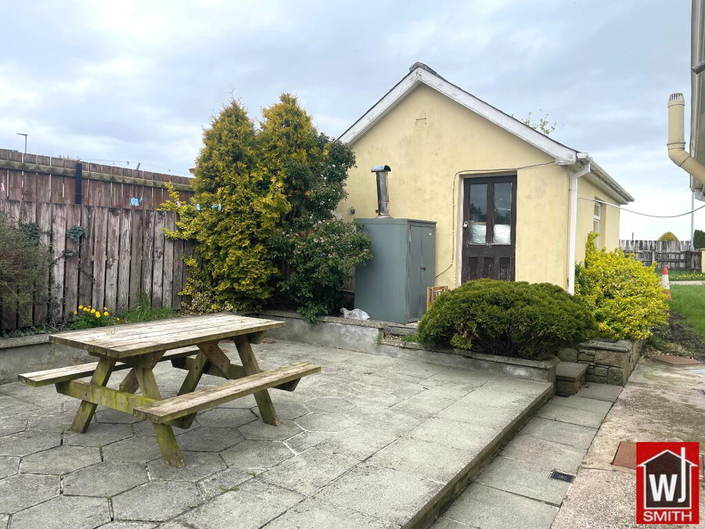 Photo 39 of 18 Grove Heights, Ederney