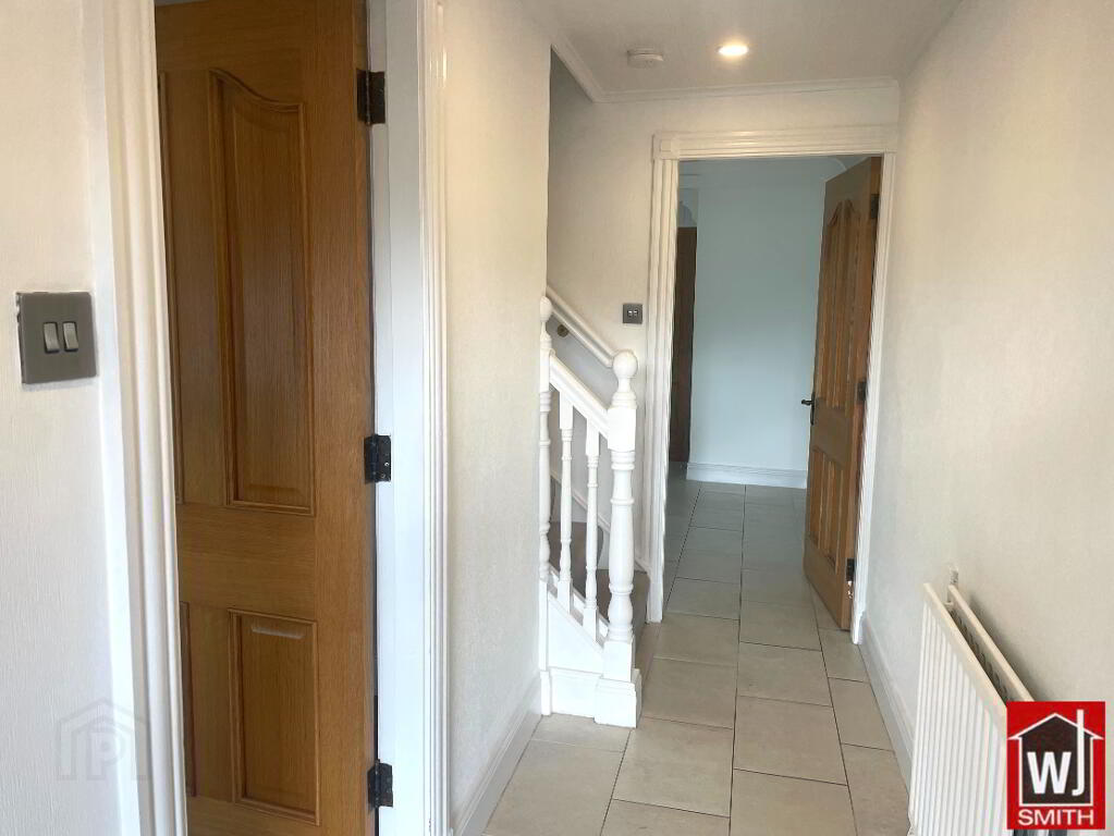 Photo 4 of 52 Hillview Park, Castlederg