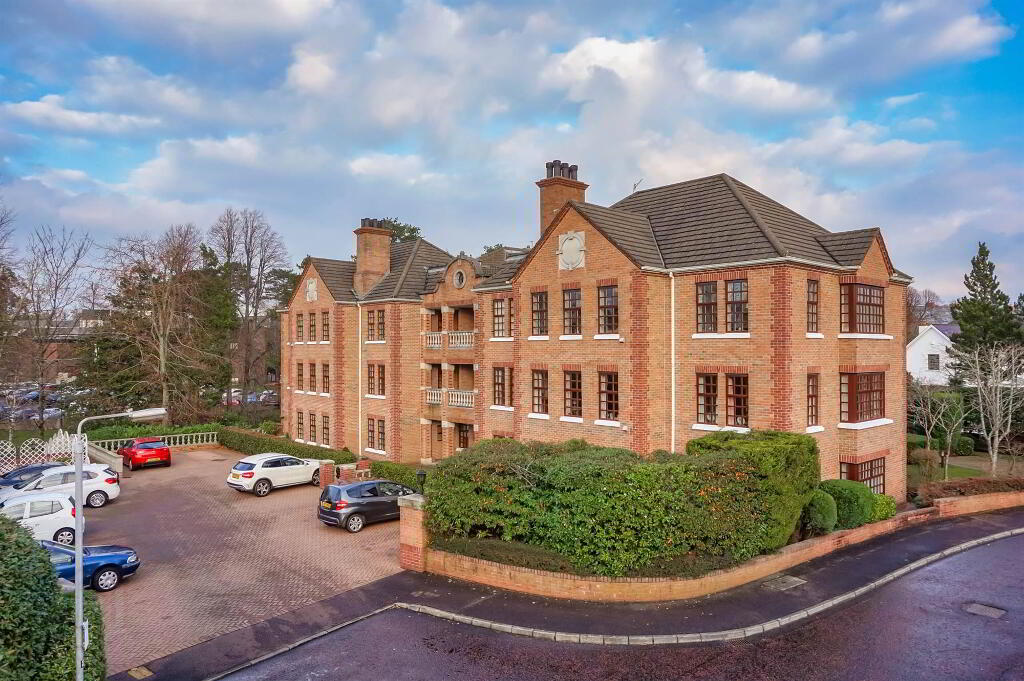 5 Broomhill Manor, Belfast, BT9 5HG