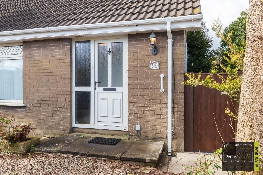 Photo 2 of 8 Meadowvale Close, Bangor