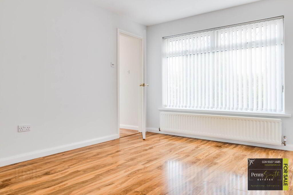 Photo 11 of 8 Meadowvale Close, Bangor