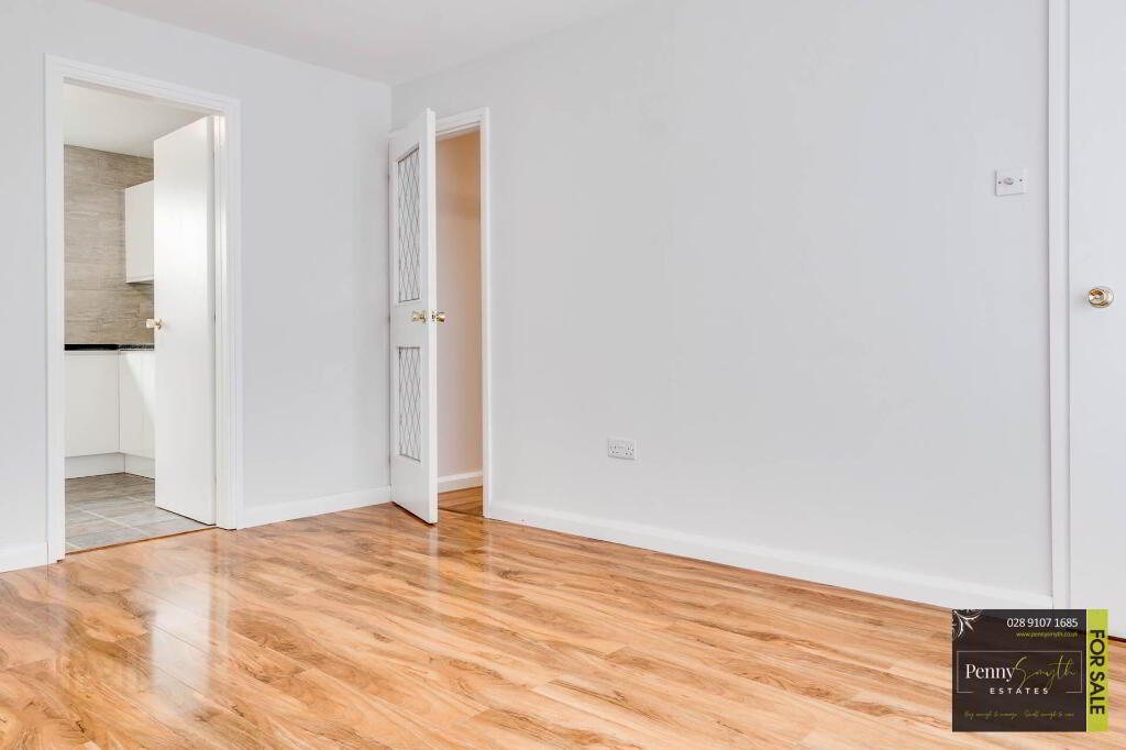 Photo 9 of 8 Meadowvale Close, Bangor