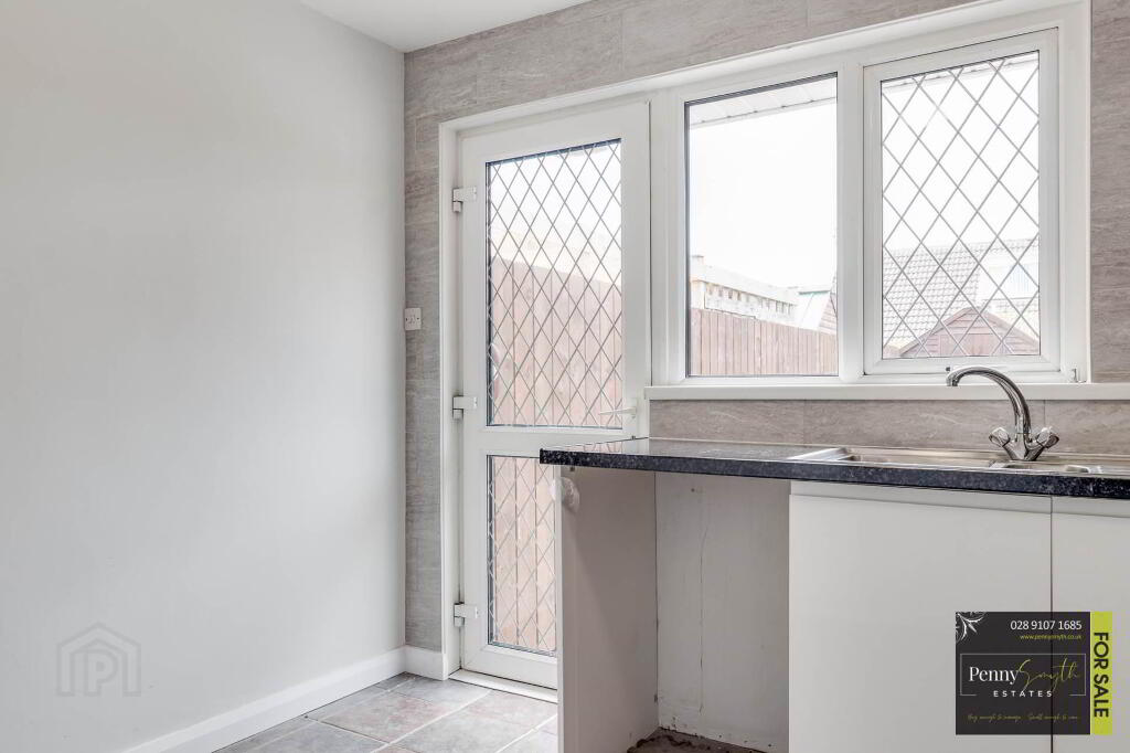 Photo 14 of 8 Meadowvale Close, Bangor